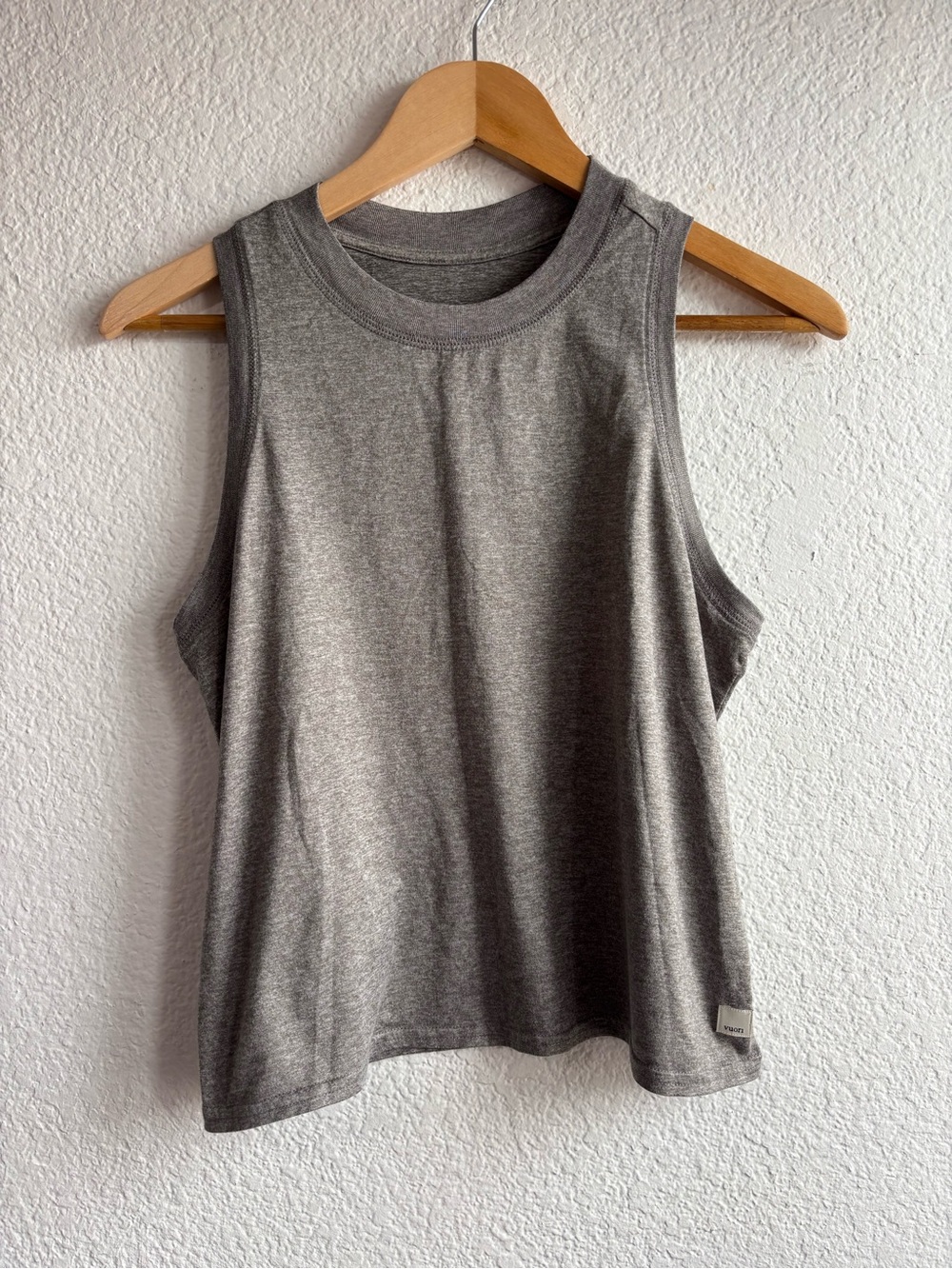 Vuori Womens Gray Sleeveless Tank Top